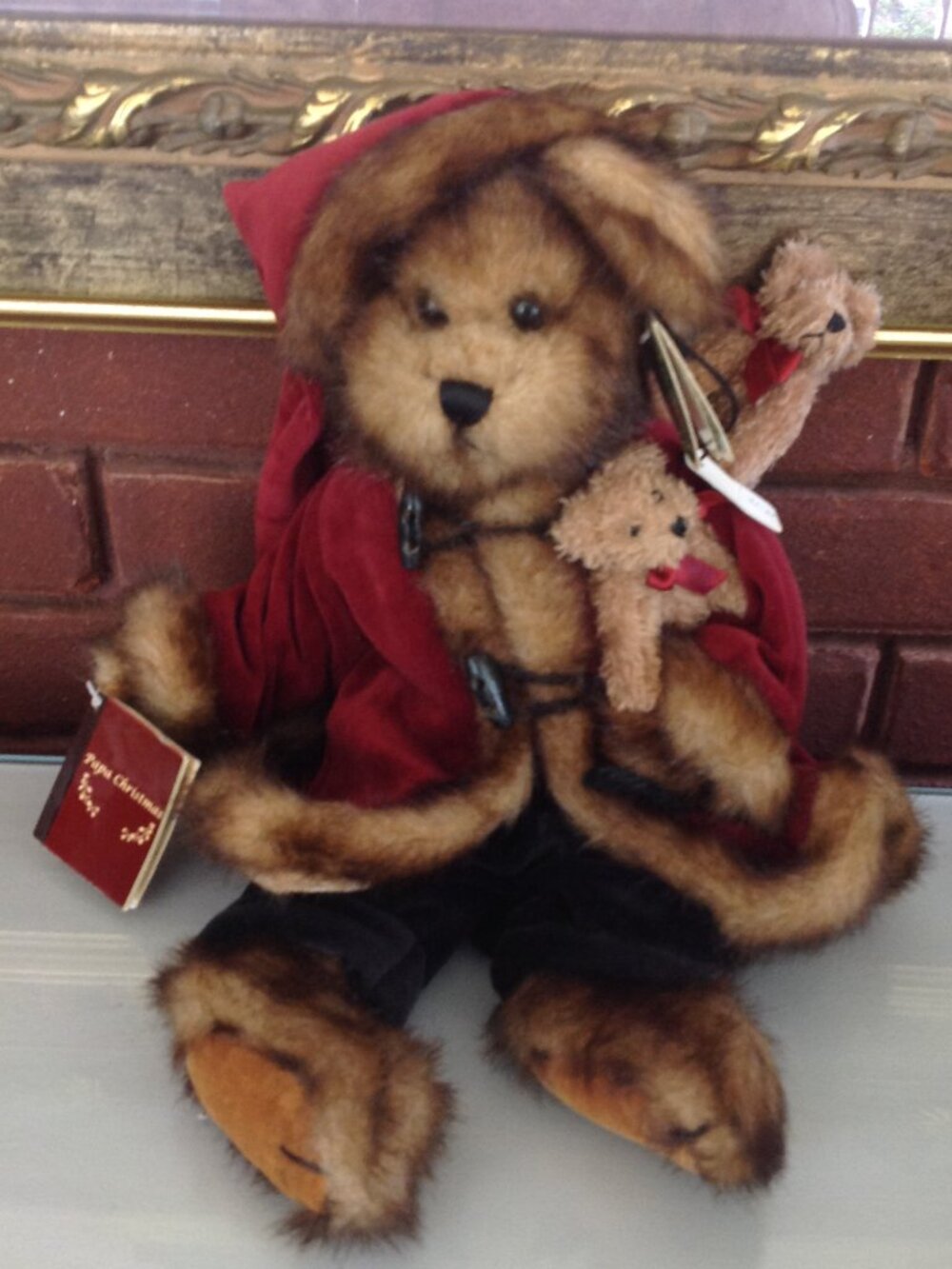 Papa Christmas Teddy Bear with Small Bears